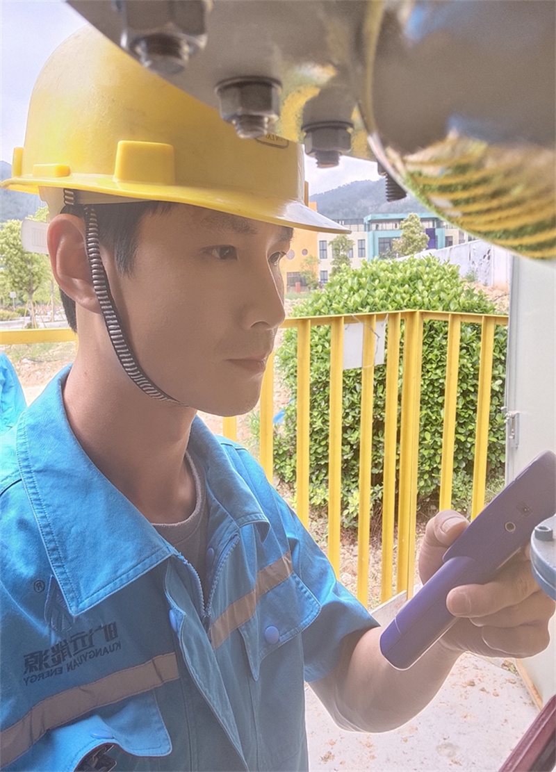 F:\yf\官网oa推文及图片年‚20502最美万搏（中国）
人公布\郑剑��?_副本.jpg