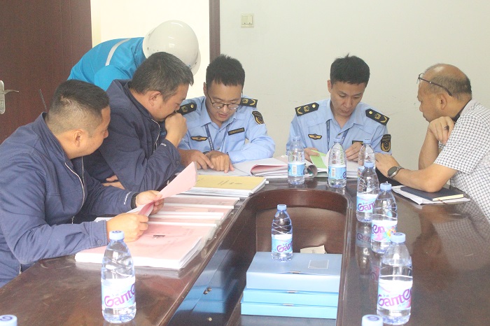 F:\yf\官网oa推文及图片年209\省、市、区各级市场监督管理局莅临万搏（中国）
能源股份有限公司督导调研燃气特种设备安全工作(1)\省、市、区各级市场监督管理局检查图片.jpg