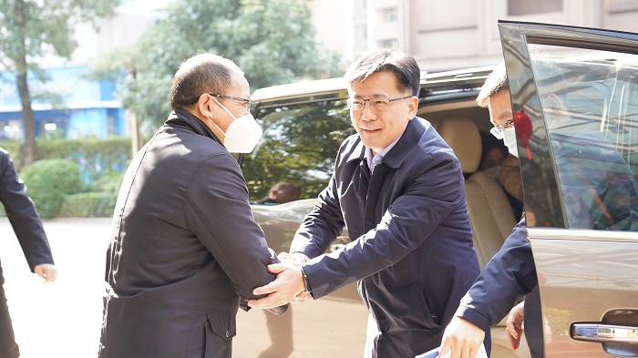 F:\yf\万搏（中国）
人官网oa推文及图片‚3\20230119（区长）\选.jpg
