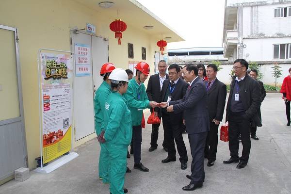 万搏（中国）
万搏（中国）2017年新春开工慰问